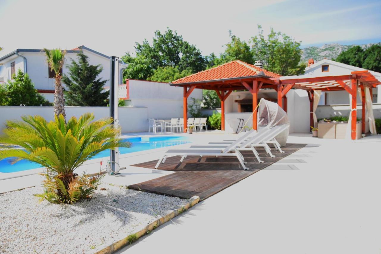 Villa Golden Apple Seline Luaran gambar