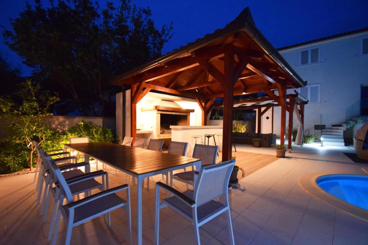 Villa Golden Apple Seline Luaran gambar