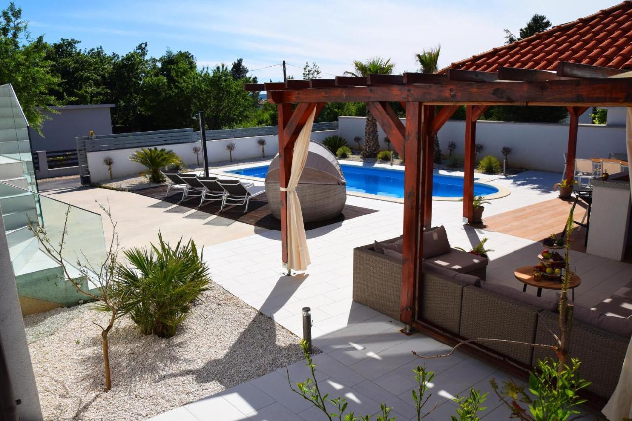 Villa Golden Apple Seline Luaran gambar