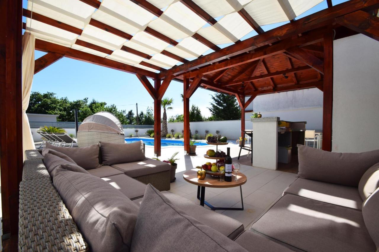 Villa Golden Apple Seline Luaran gambar